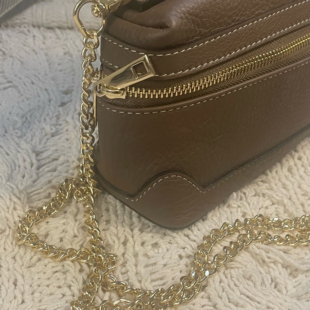 Divina Firenze Crossbody Bag with Gold Chain - Picture 1 of 8